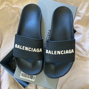 Balenciaga pool slides